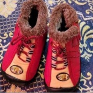 Cozy Red Kids Shoes with Fur Lining